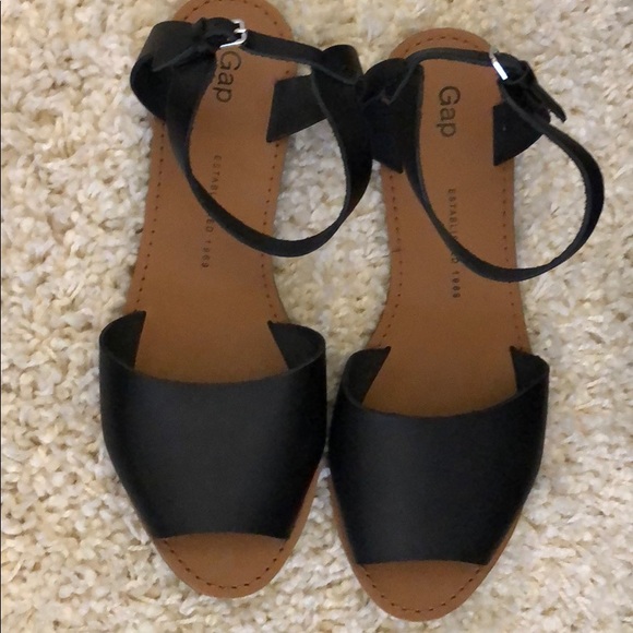 GAP Shoes - Gap Sandals (Never Worn) GAP Shoes - Gap Sandals (Never Worn)